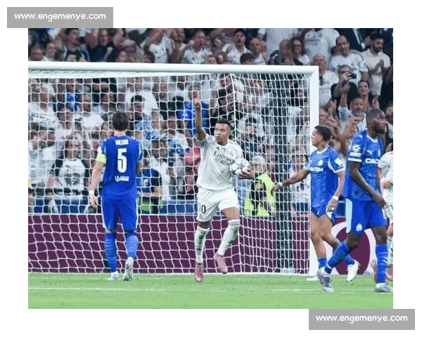 铁人三项专家炮轰皇马高温赛程：国际足联过时标准低估致命风险